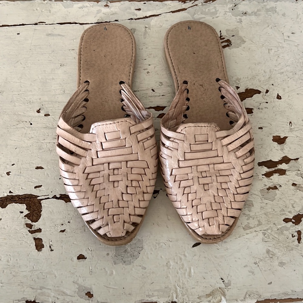 Huarache flat mules